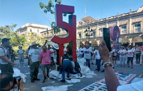 Antimonumento no regresará de momento al Centro