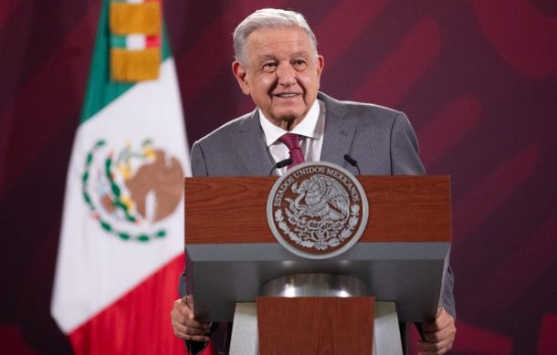 Negocio de Slim en materia petrolera beneficiará al país: AMLO