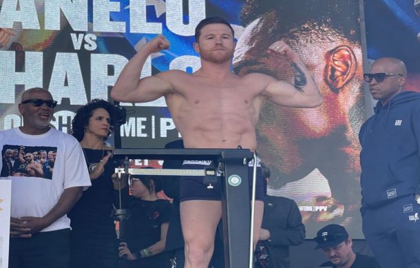 Canelo y Charlo cumplen con el pesaje para el combate en Las Vegas