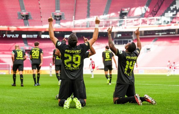 Se completa juego y Santiago Giménez marca 3 goles al Ajax