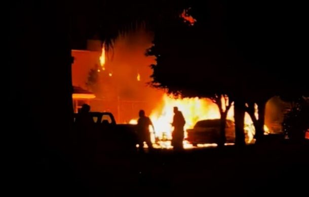 Incendio en vivienda deja una mujer lesionada