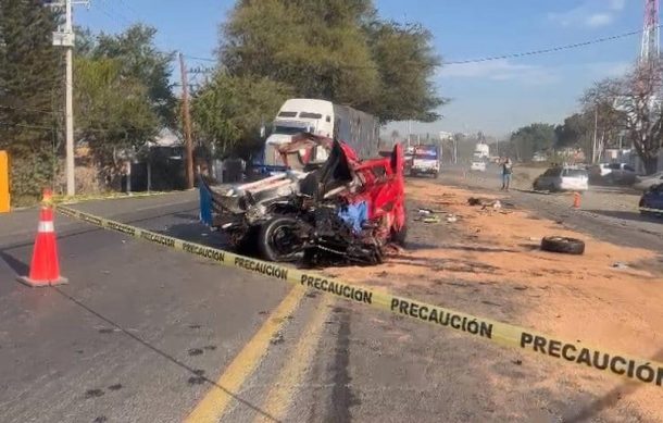 Fallecen dos personas en accidente carretero en Ocotlán