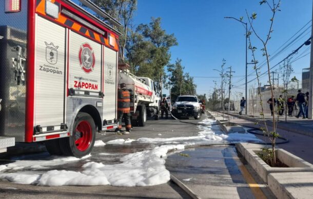 Se registra incendio en fábrica de pomadas en Ciudad Granja