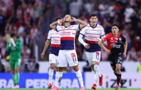 Chicharito Hernández ofrece disculpas
