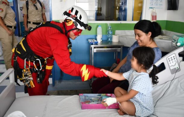 Celebran a los niños internados en el Hospital Civil