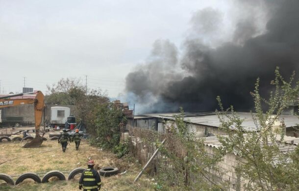 Incendio en fábrica de Tlaquepaque dejó dos heridos