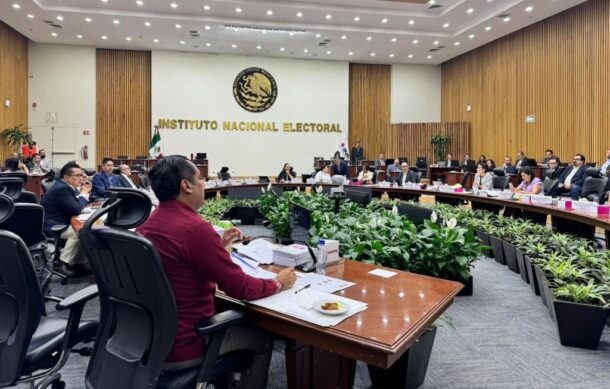 INE rechaza suspender las mañaneras de AMLO