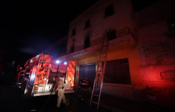 Se registra incendio en edificio del Centro de Guadalajara