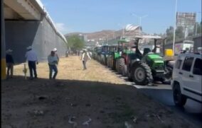 Agricultores toman aduana del puente internacional en Ciudad Juárez