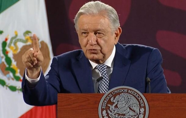 Arremete AMLO en contra de sus adversarios