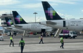 Volaris y Viva Aerobús advierten retrasos por actualización en aviones