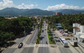 Coordinan esfuerzos para mejorar transporte en Puerto Vallarta–Bahía de Banderas