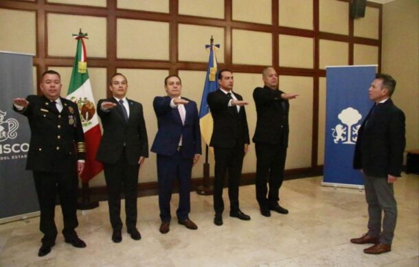 Rinden protesta integrantes del gabinete de seguridad