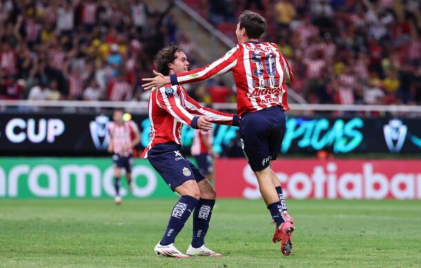 Chivas vence 1-0 al América con autogol y saca ventaja en la Copa de Concacaf
