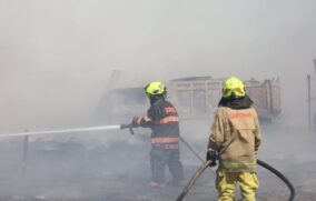 Controlan incendio en fábrica de Tlaquepaque