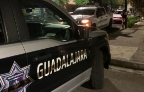 Riña en Pueblo Quieto deja dos heridos; investigan actuación policial