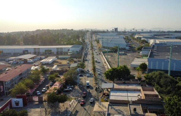 Inicia rehabilitación del camellón central en carretera a El Verde