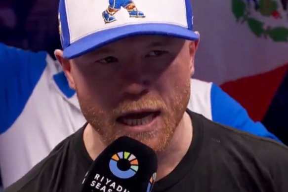 Canelo no puede noquear, pero es campeón indiscutible