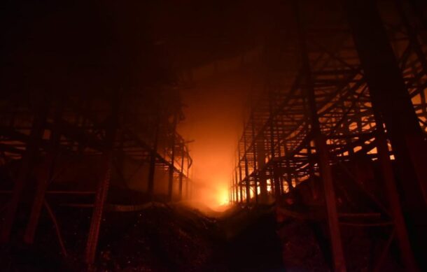Deja 15 lesionados incendio en fábrica de aerosoles en GDL