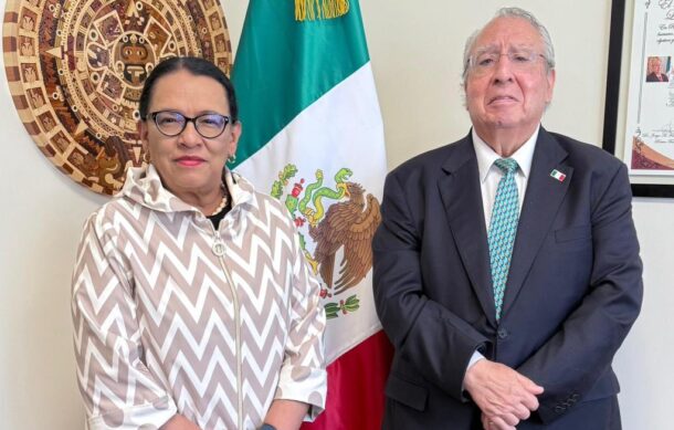 Entregan invitación al Papa León XIV para visitar México