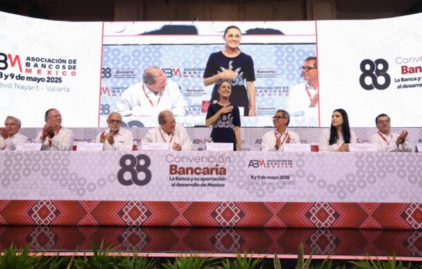 Ante banqueros, Sheinbaum destaca solidez económica de México