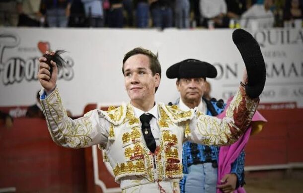 Tapatíos triunfan en primera novillada de la Nuevo Progreso