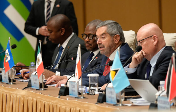 China ofrece apoyo financiero y llama a unidad con América Latina en reunión CELAC-China