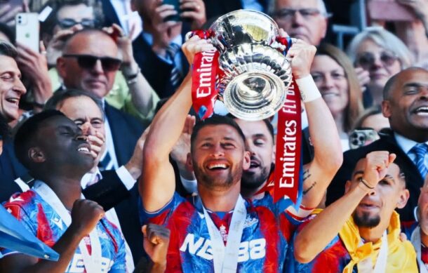 Crystal Palace gana por fin un título en el balompié inglés