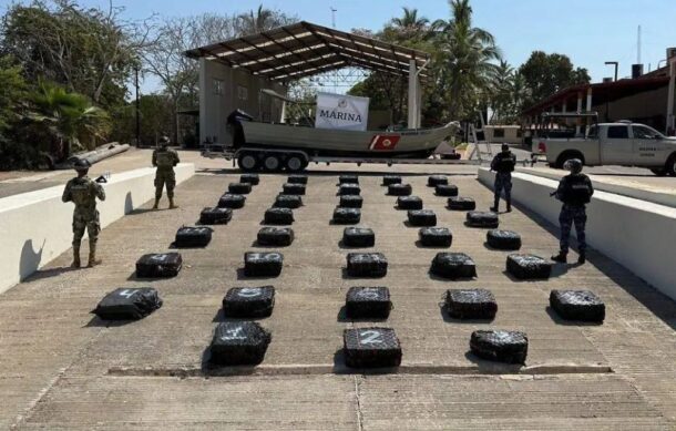 Decomisan tonelada y media de cocaína frente a las costas de Jalisco