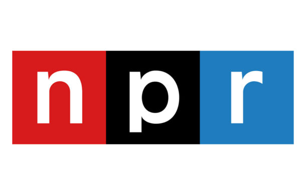 NPR demanda a Trump por recorte de fondos federales a medios públicos