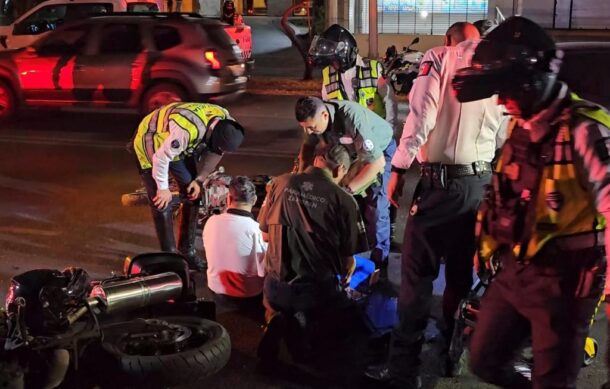 Adolescentes agreden a policía vial durante rodada