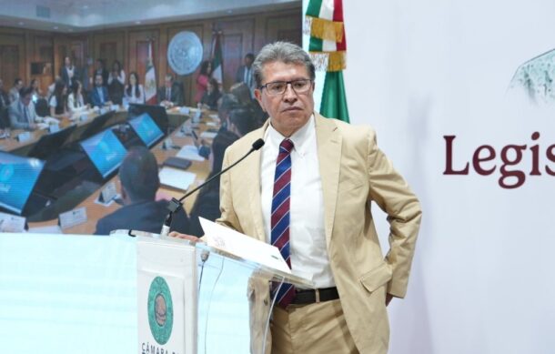Dejar de pagar el Fobaproa sería una medida irresponsable: Monreal