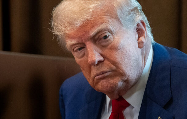 Trump amenaza con retirar 3 mil millones más en subvenciones a Harvard y redirigirlos a formación técnica