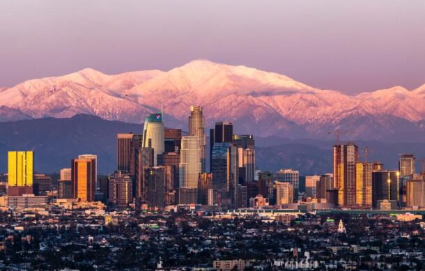 Acusan a Los Ángeles de traicionar su estatus de “ciudad santuario”