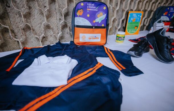 Arranca entrega de útiles y uniformes escolares en GDL