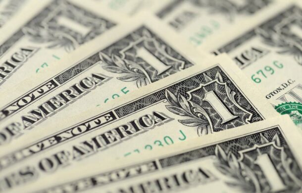 Dólar estadounidense inicia semana en 18.65 unidades