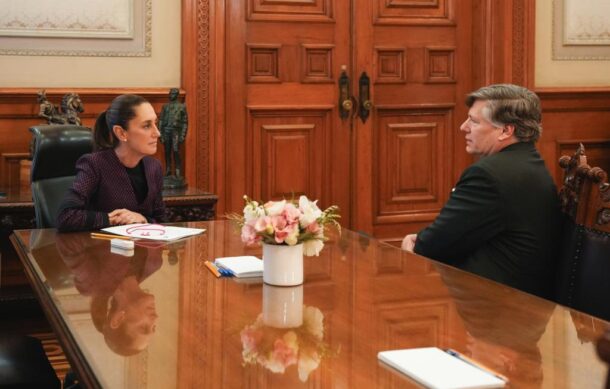 Sheinbaum sostiene reunión con Christopher Landau