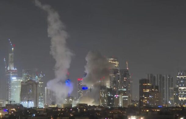 Irán lanza misiles contra Tel Aviv; algunos impactan pese a defensa israelí