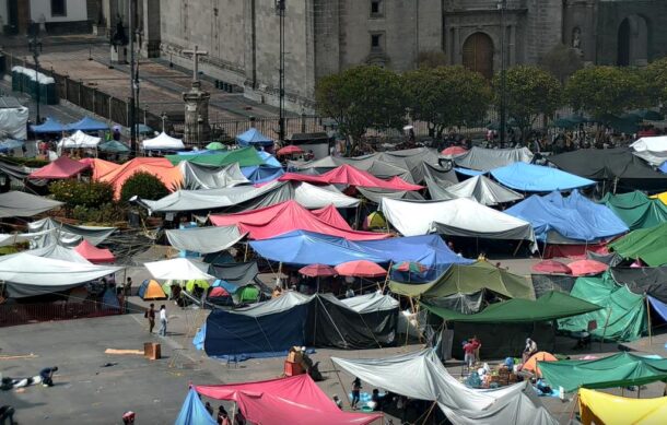 CNTE comienza retiro de plantón en Zócalo de CDMX