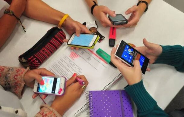 Educación Jalisco consulta a la comunidad escolar sobre uso de celulares en aulas