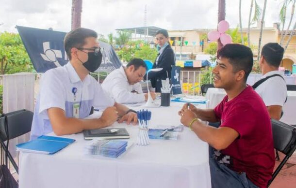 Presumen impulso al empleo formal con ferias laborales en Jalisco