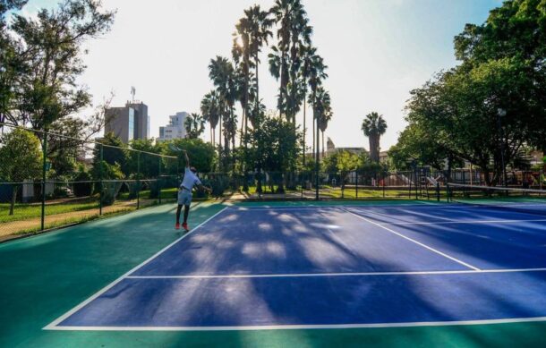 Aumenta hasta diez veces costo de clases en canchas de tenis en Unidad Deportiva 58
