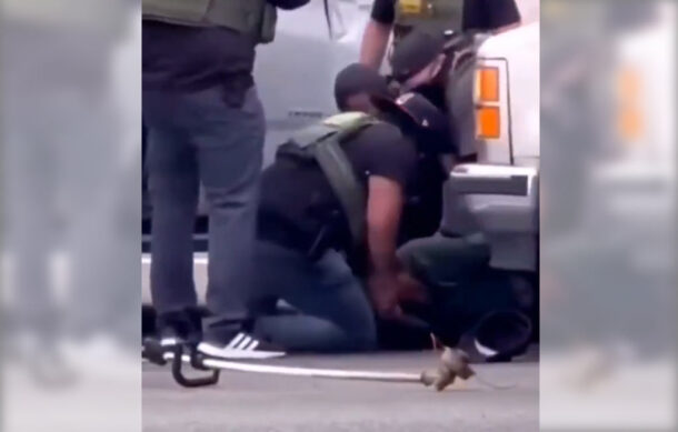 Indignación en California por detención violenta de mexicano con tres hijos en los Marines