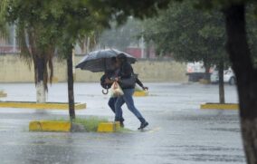 Suspenden clases en cinco municipios de Sinaloa ante pronóstico de tormenta