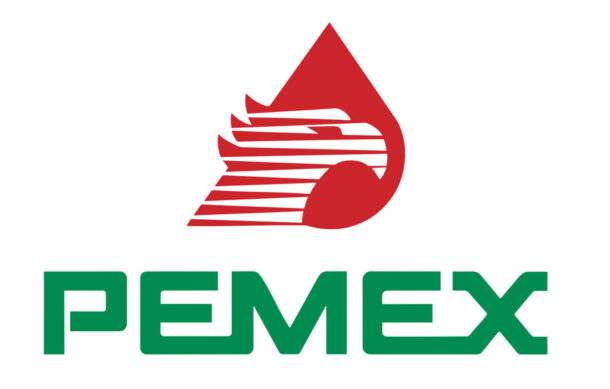 Pobladores retienen dos reactores de Pemex en Jilotepec