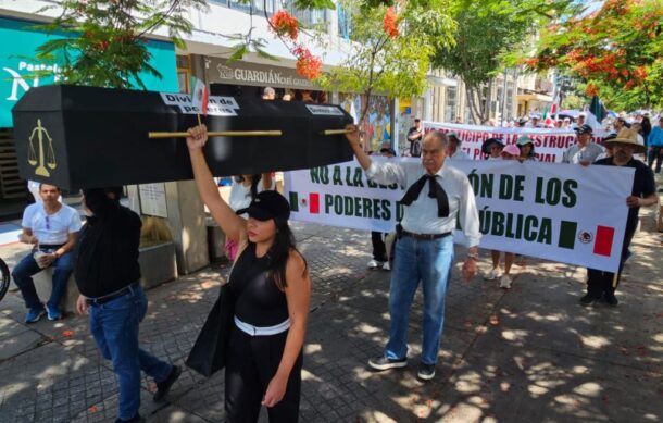 Marchan contra elección judicial en Guadalajara
