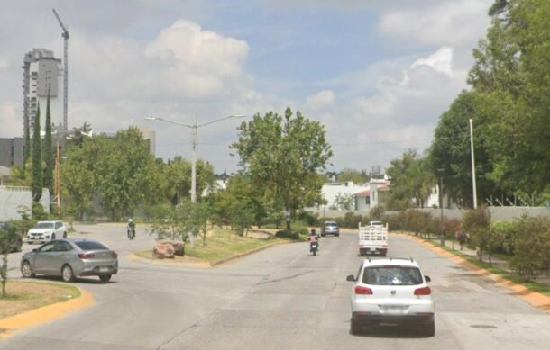 Alistan cierres en avenida Universidad por desmontaje de grúa