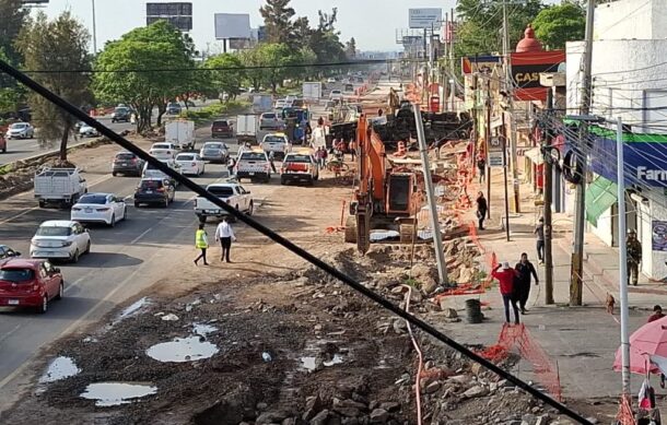 Volcadura de tráileres causa severo conflicto vial en carretera Chapala