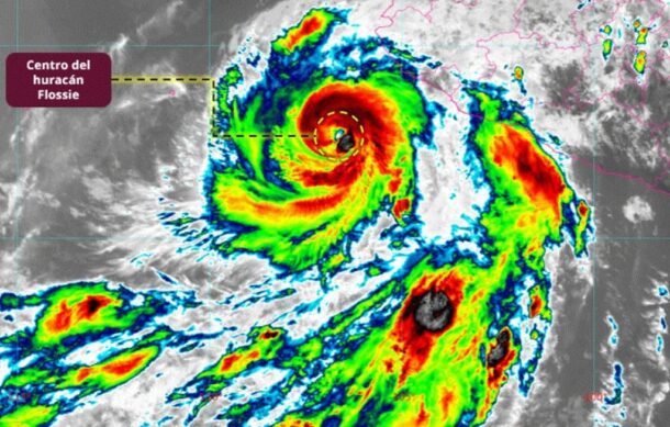 “Flossie” se mantiene frente a las costas del occidente del país