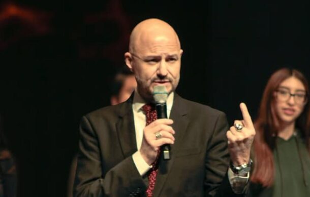 John Milton trae de nuevo su hipnosis a GDL